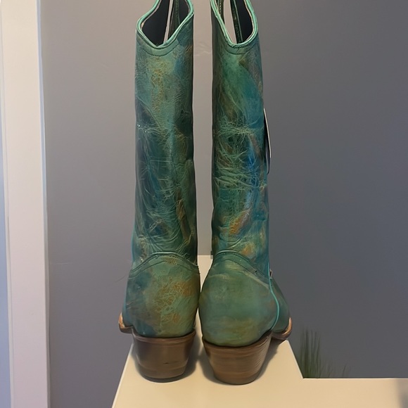 Vegabond Boot Co. The Kingman Turquoise Snip Toe Boot - Picture 12 of 17